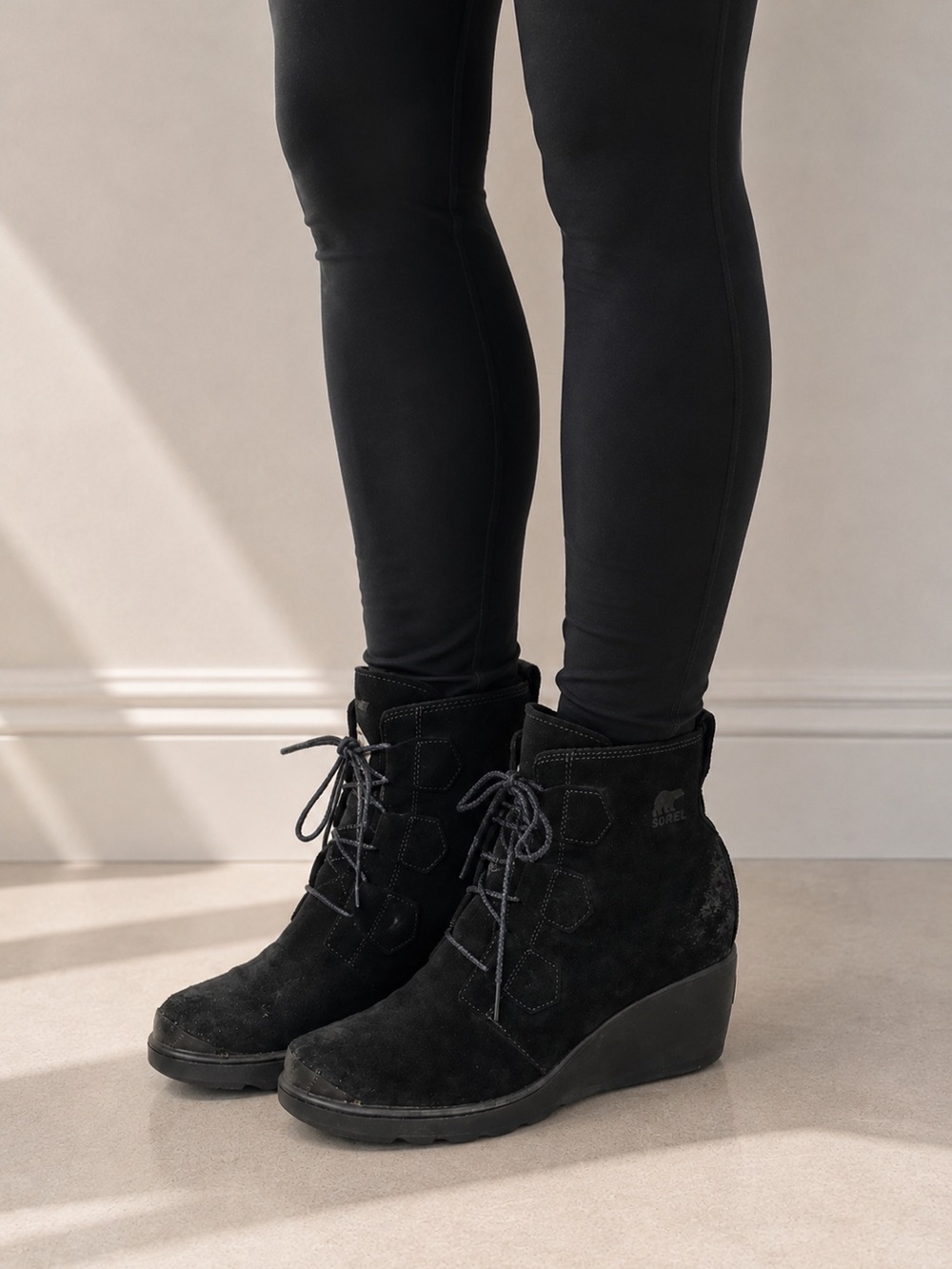 SOREL heeled suede leather boots size 10 platform wedges Normcore Gorpcore
